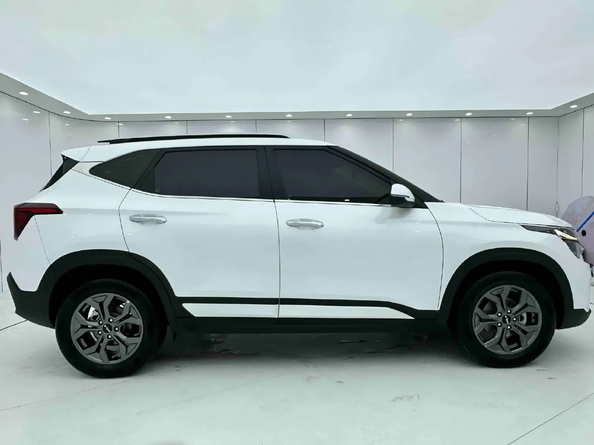 2023 Kia Seltos 1.5L 115HP L4 CVT,autocango,china used car exporter,china ev exporter,chinese used car exporter,chinese used ev exporter
