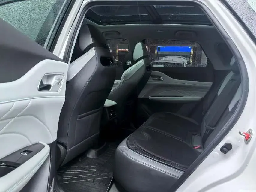 2024 ChangAn UNI-Z 1.5L 98HP L4 E-CVT PHEV 18.4KWH,autocango,china used car exporter,china ev exporter,chinese used car exporter,chinese used ev exporter