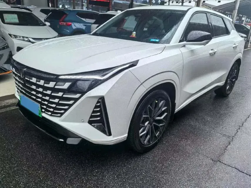 2024 ChangAn UNI-Z 1.5L 98HP L4 E-CVT PHEV 18.4KWH,autocango,china used car exporter,china ev exporter,chinese used car exporter,chinese used ev exporter