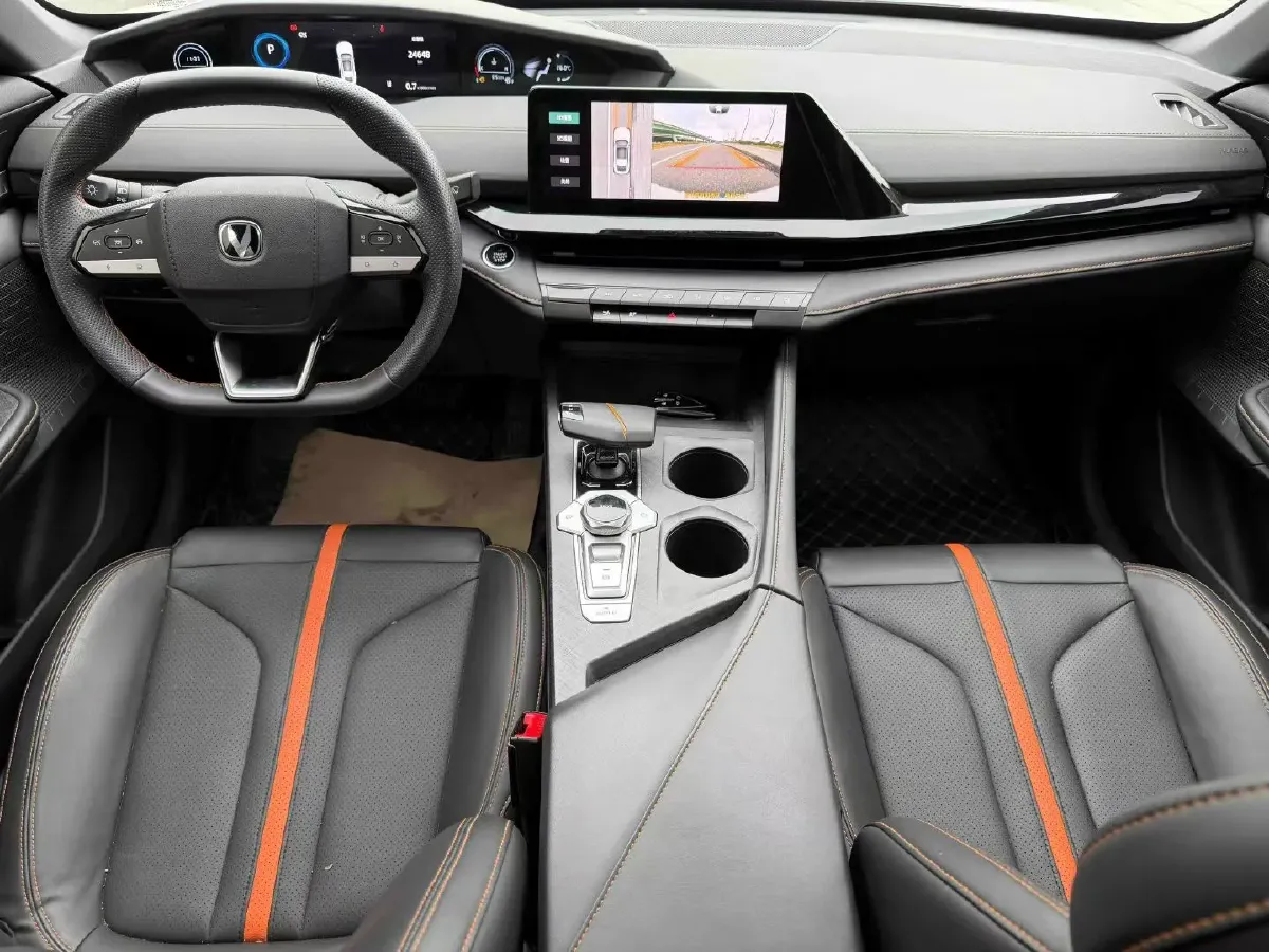 2024 ChangAn UNI-V 1.5T 188HP L4 7DCT,autocango,china used car exporter,china ev exporter,chinese used car exporter,chinese used ev exporter