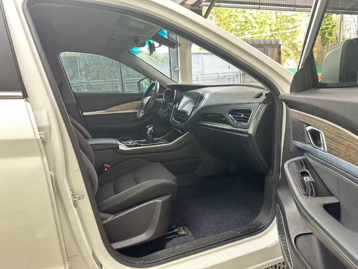 2020 Jetour X90 1.5T 156HP L4 6MT,autocango,china used car exporter,china ev exporter,chinese used car exporter,chinese used ev exporter