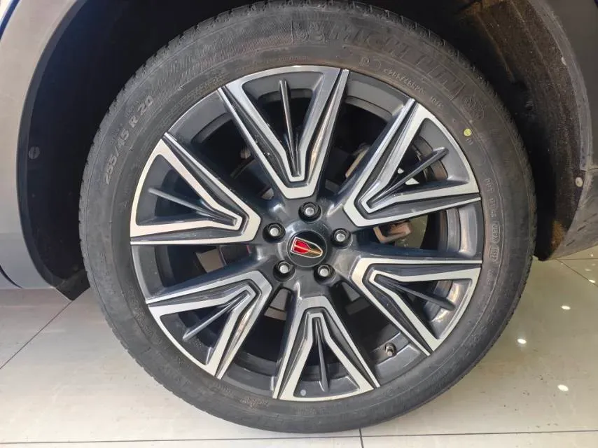 2022 HongQi HS5 2.0T 224HP L4 6AT,autocango,china used car exporter,china ev exporter,chinese used car exporter,chinese used ev exporter