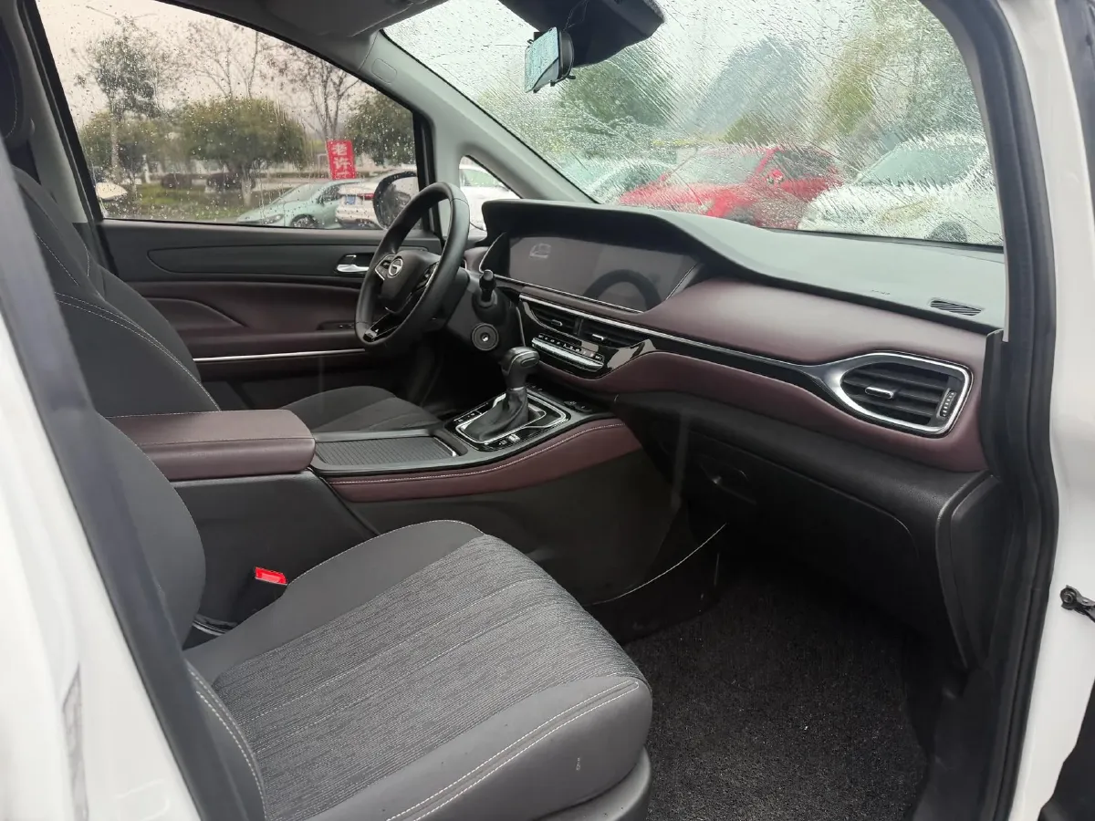 2021 GAC Trumpchi M6 1.5T 169HP L4 7DCT,autocango,china used car exporter,china ev exporter,chinese used car exporter,chinese used ev exporter