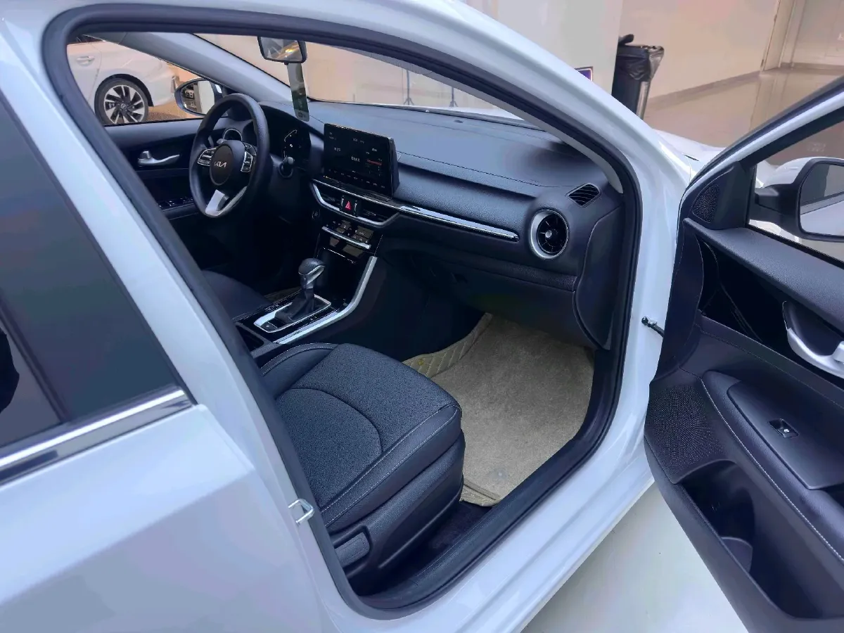 2021 Kia K3 1.5L 115HP L4 CVT,autocango,china used car exporter,china ev exporter,chinese used car exporter,chinese used ev exporter