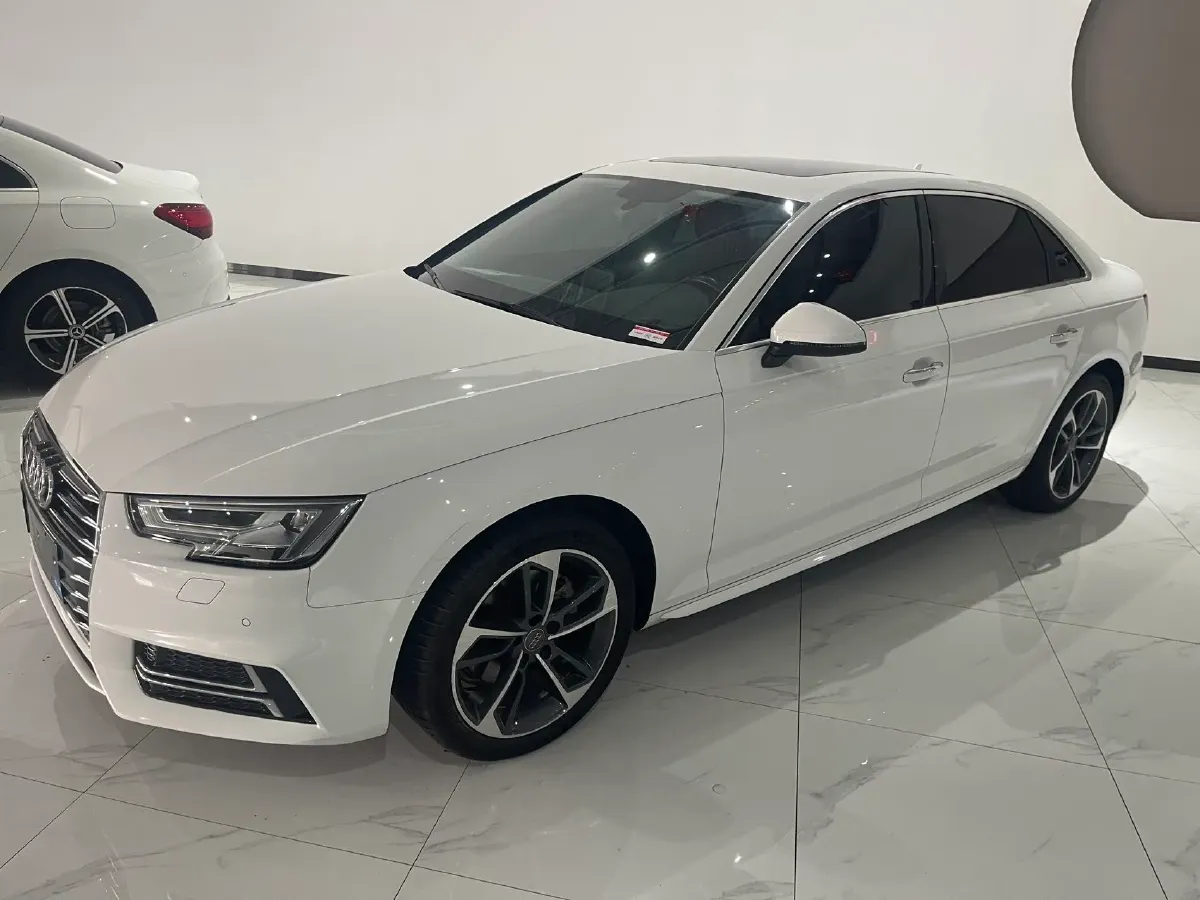 2019 Audi A4L 2.0T 190HP L4 7DCT,autocango,china used car exporter,china ev exporter,chinese used car exporter,chinese used ev exporter