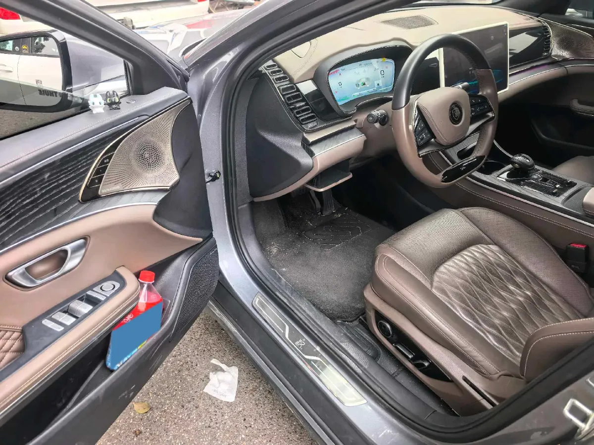 2022 Volkswagen Tiguan L 2.0T 186HP L4 7DCT,autocango,china used car exporter,china ev exporter,chinese used car exporter,chinese used ev exporter