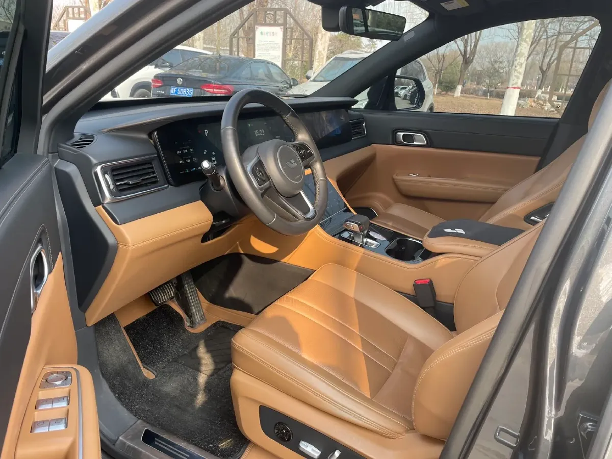 2020 Li ONE Range Extended 131HP REEV 40.5KWH,autocango,china used car exporter,china ev exporter,chinese used car exporter,chinese used ev exporter