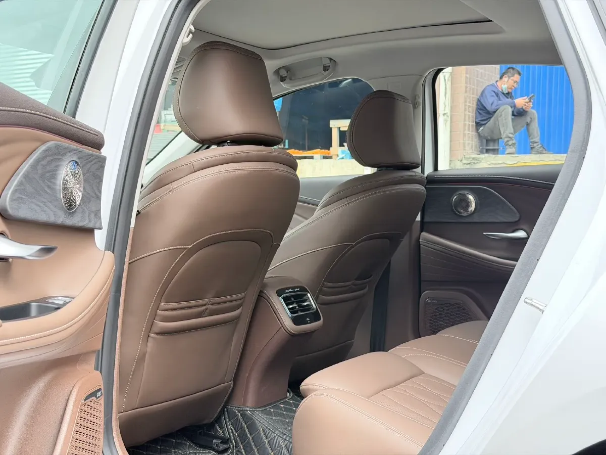 2023 Chery Arrizo 8 2.0T 254HP L4 7DCT,autocango,china used car exporter,china ev exporter,chinese used car exporter,chinese used ev exporter