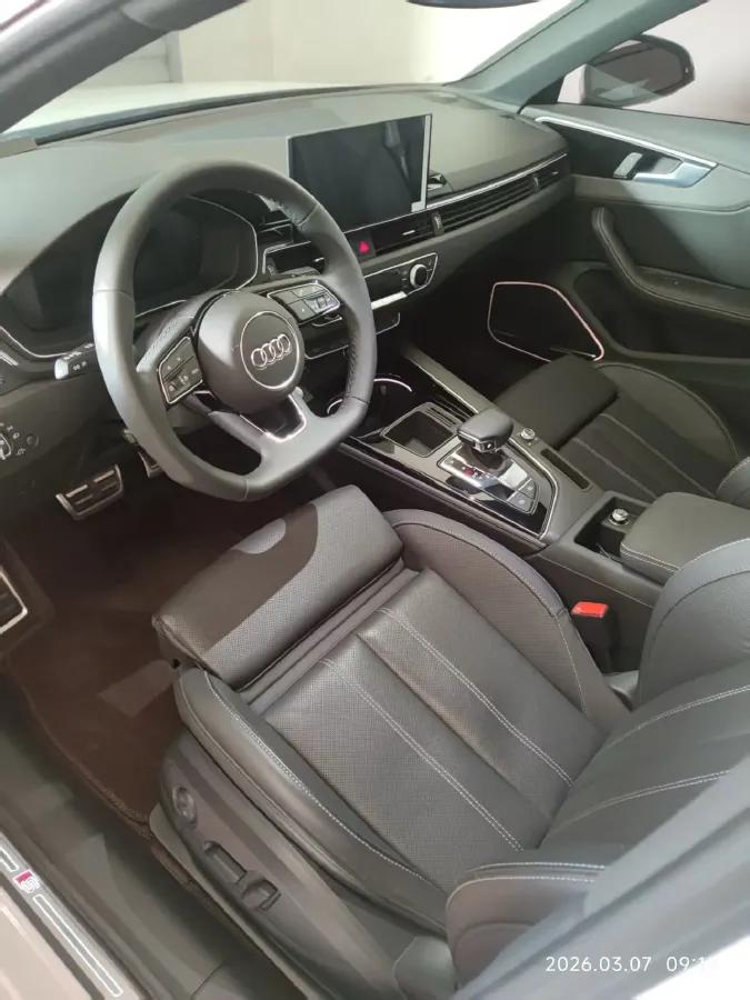 2023 Audi A4L 2.0T 190HP L4 7DCT,autocango,china used car exporter,china ev exporter,chinese used car exporter,chinese used ev exporter