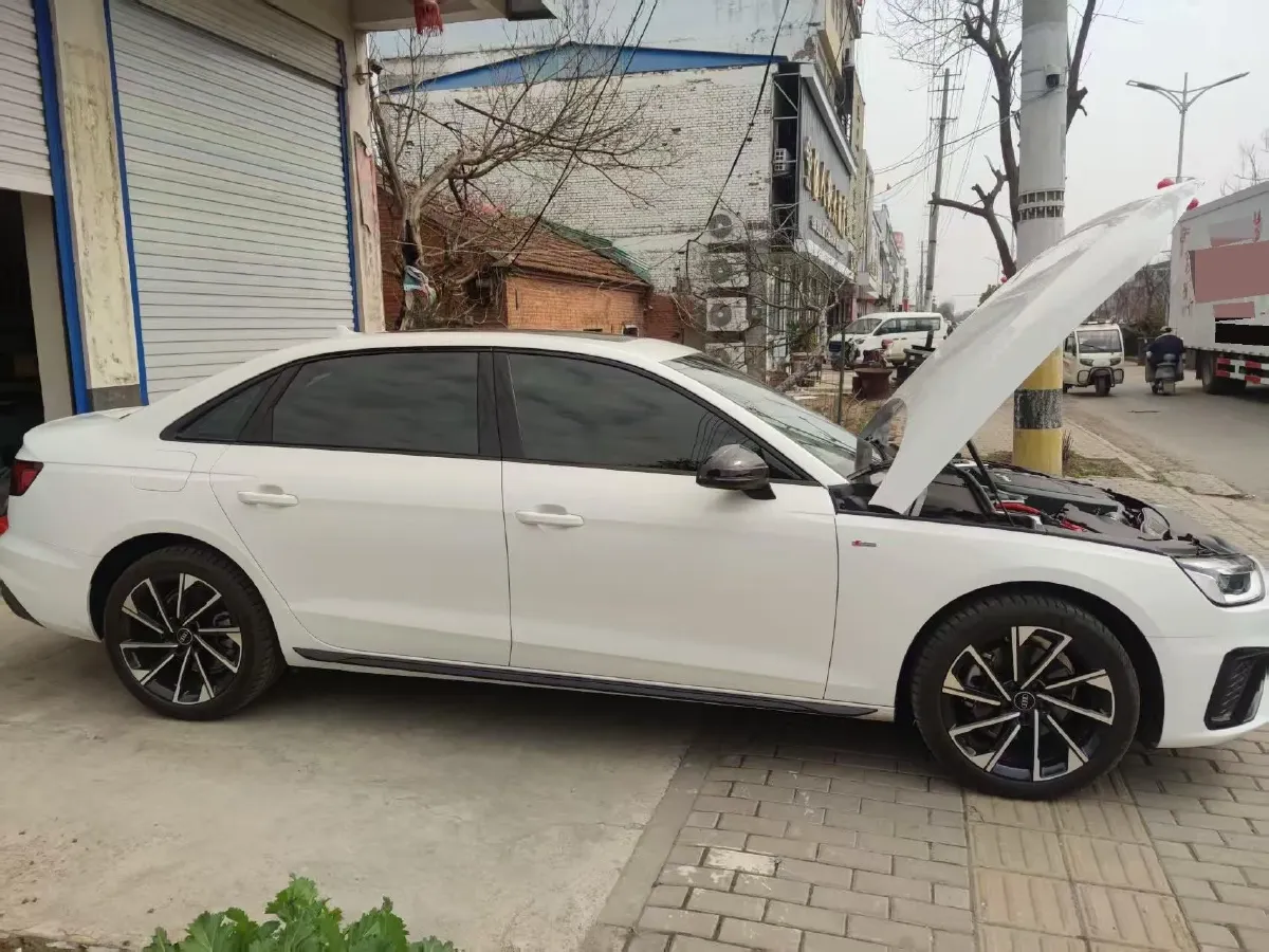 2023 Audi A4L 2.0T 190HP L4 7DCT,autocango,china used car exporter,china ev exporter,chinese used car exporter,chinese used ev exporter