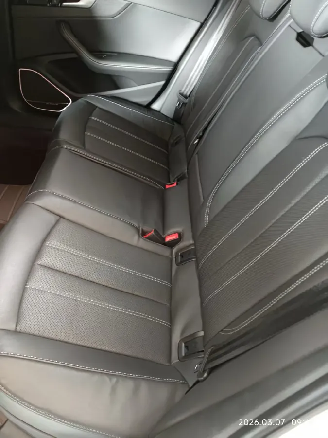 2023 Audi A4L 2.0T 190HP L4 7DCT,autocango,china used car exporter,china ev exporter,chinese used car exporter,chinese used ev exporter