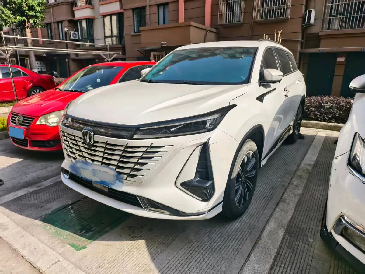 2023 ChangAn CS75 Plus 1.5T 188HP L4 8AT,autocango,china used car exporter,china ev exporter,chinese used car exporter,chinese used ev exporter
