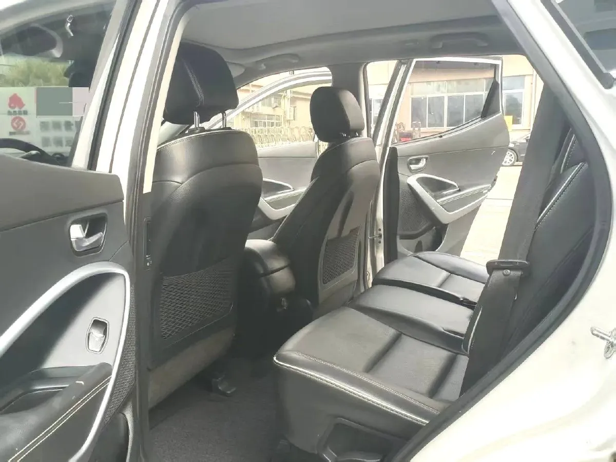 2017 Hyundai Santafe 2.4L 189HP L4 6AT,autocango,china used car exporter,china ev exporter,chinese used car exporter,chinese used ev exporter