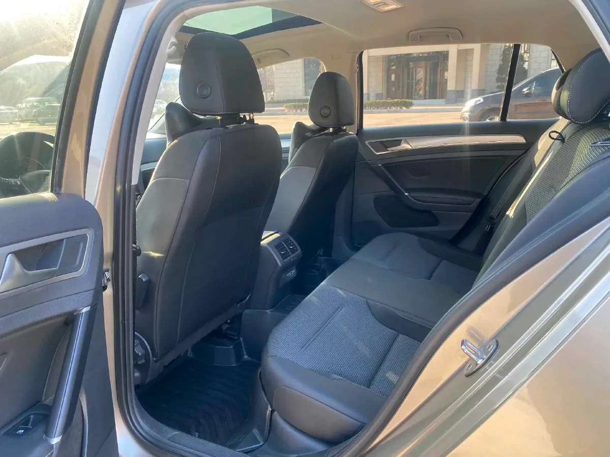 2019 Brilliance Auto V7 1.8T 231HP L4 7DCT,autocango,china used car exporter,china ev exporter,chinese used car exporter,chinese used ev exporter