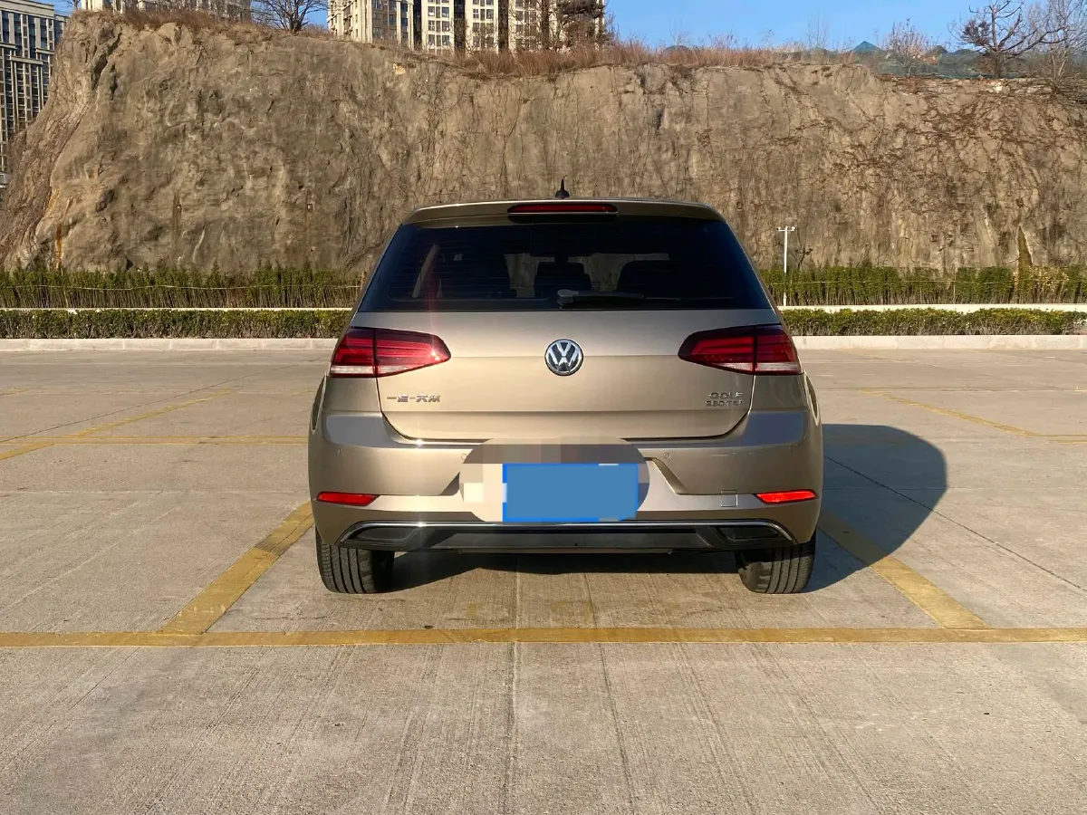 2019 Brilliance Auto V7 1.8T 231HP L4 7DCT,autocango,china used car exporter,china ev exporter,chinese used car exporter,chinese used ev exporter