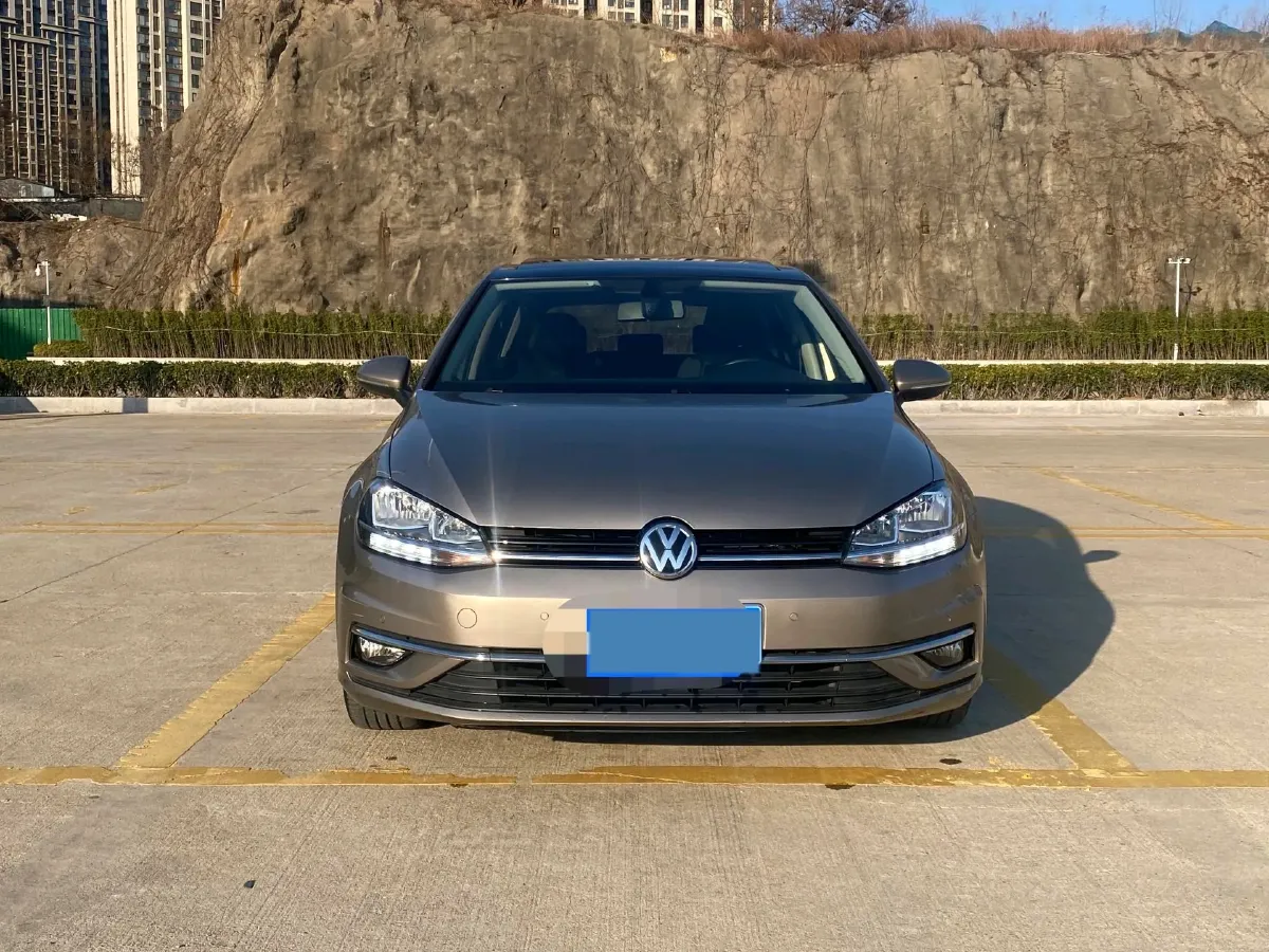 2019 Brilliance Auto V7 1.8T 231HP L4 7DCT,autocango,china used car exporter,china ev exporter,chinese used car exporter,chinese used ev exporter