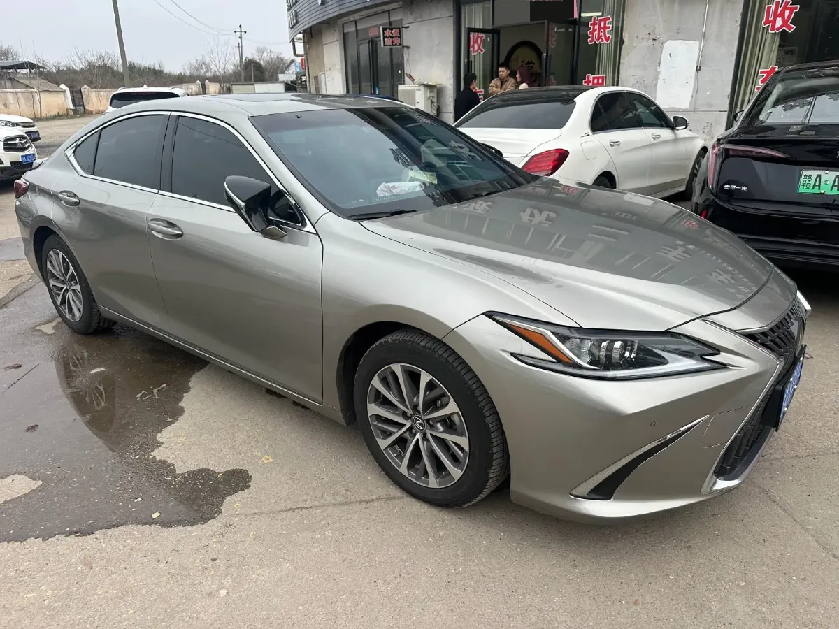 2021 Lexus ES 2.5L 178HP L4 E-CVT Hybrid,autocango,china used car exporter,china ev exporter,chinese used car exporter,chinese used ev exporter