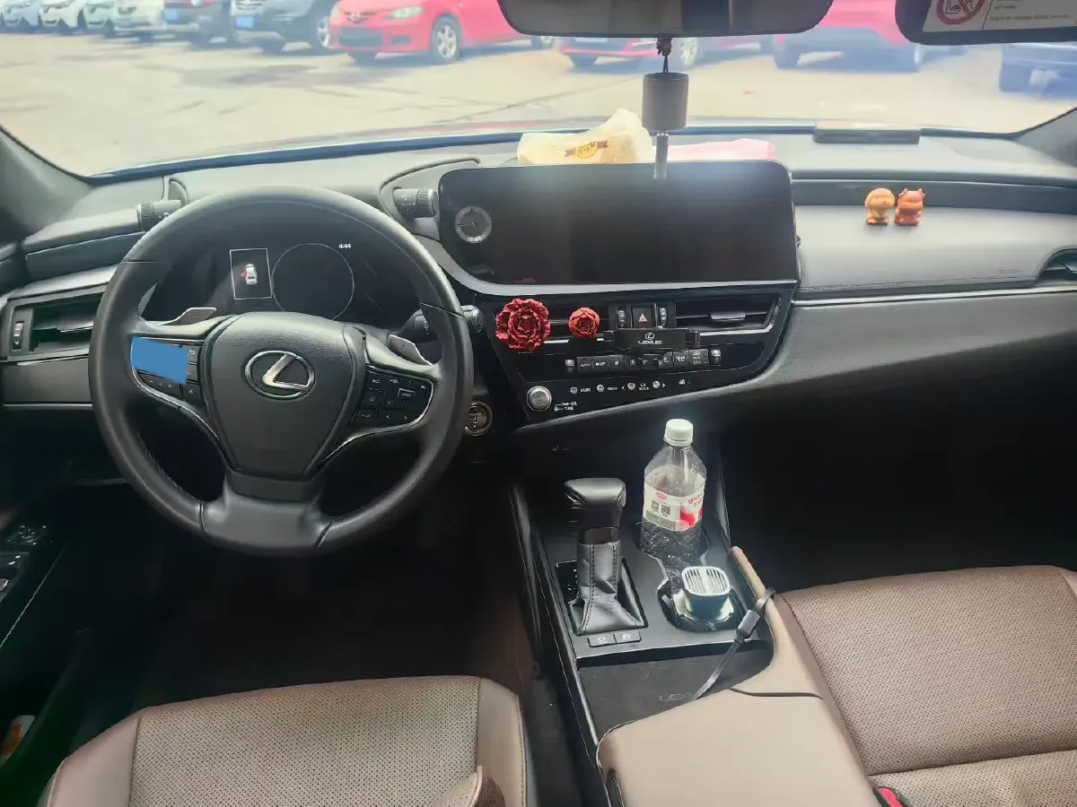 2021 Lexus ES 2.5L 178HP L4 E-CVT Hybrid,autocango,china used car exporter,china ev exporter,chinese used car exporter,chinese used ev exporter