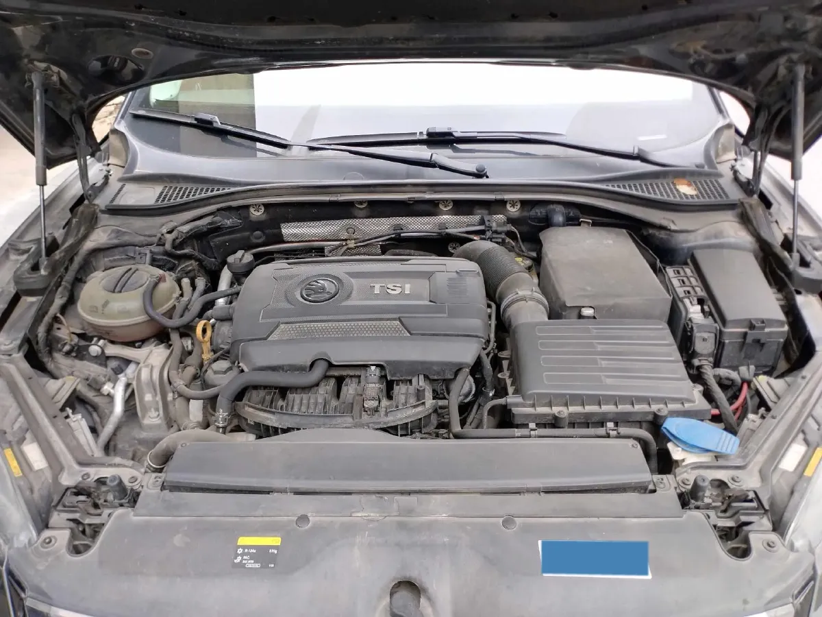 2018 Skoda Kodiak 1.8T 180HP L4 7DCT,autocango,china used car exporter,china ev exporter,chinese used car exporter,chinese used ev exporter