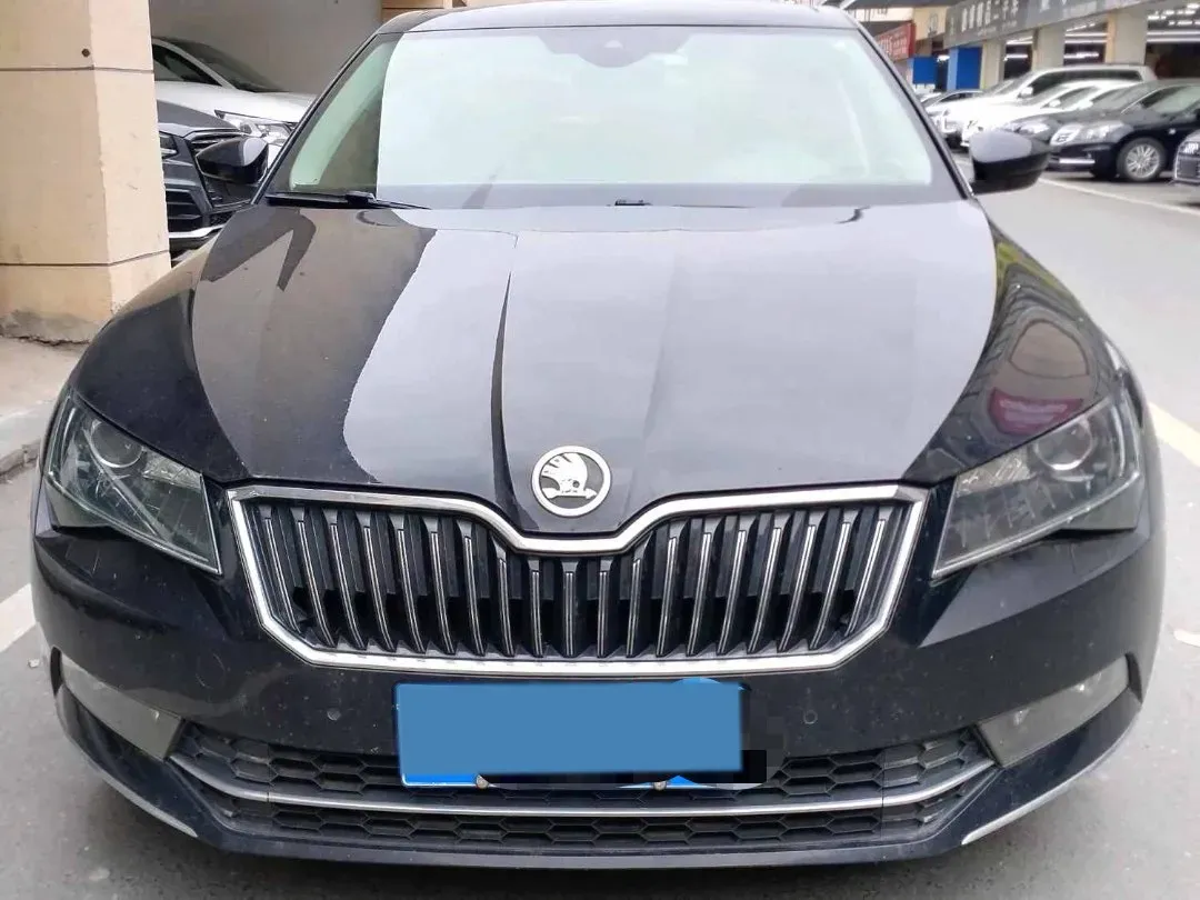 2018 Skoda Kodiak 1.8T 180HP L4 7DCT,autocango,china used car exporter,china ev exporter,chinese used car exporter,chinese used ev exporter