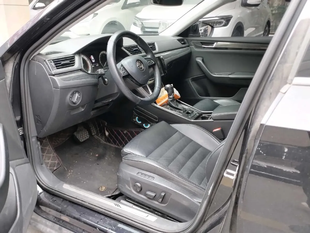 2018 Skoda Kodiak 1.8T 180HP L4 7DCT,autocango,china used car exporter,china ev exporter,chinese used car exporter,chinese used ev exporter