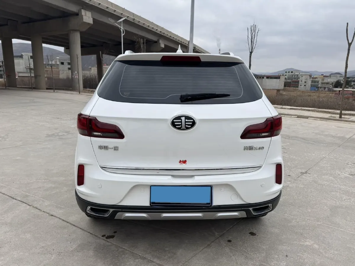 2019 Bestune X40 1.6L 114HP L4 6AT,autocango,china used car exporter,china ev exporter,chinese used car exporter,chinese used ev exporter