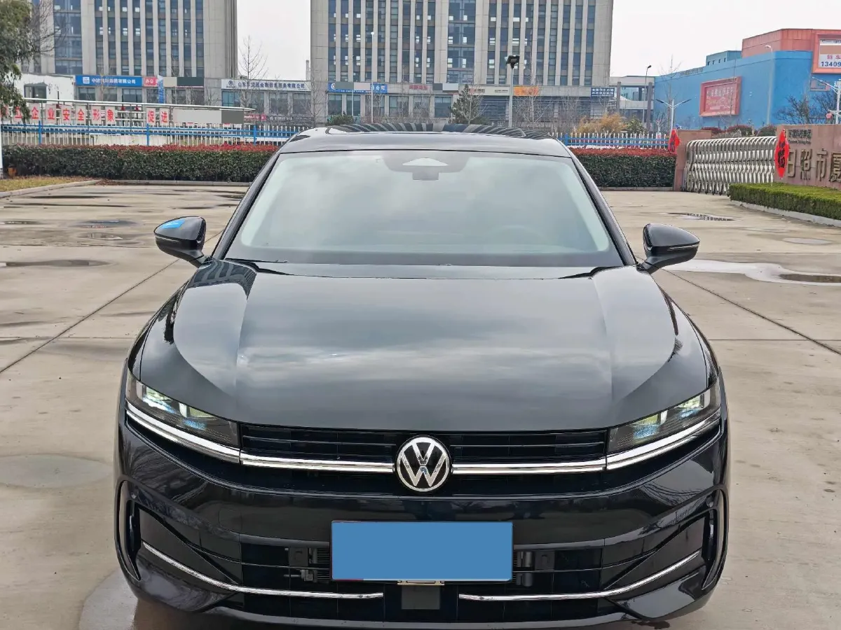 2024 Volkswagen Magotan 2.0T 220HP L4 7DCT,autocango,china used car exporter,china ev exporter,chinese used car exporter,chinese used ev exporter