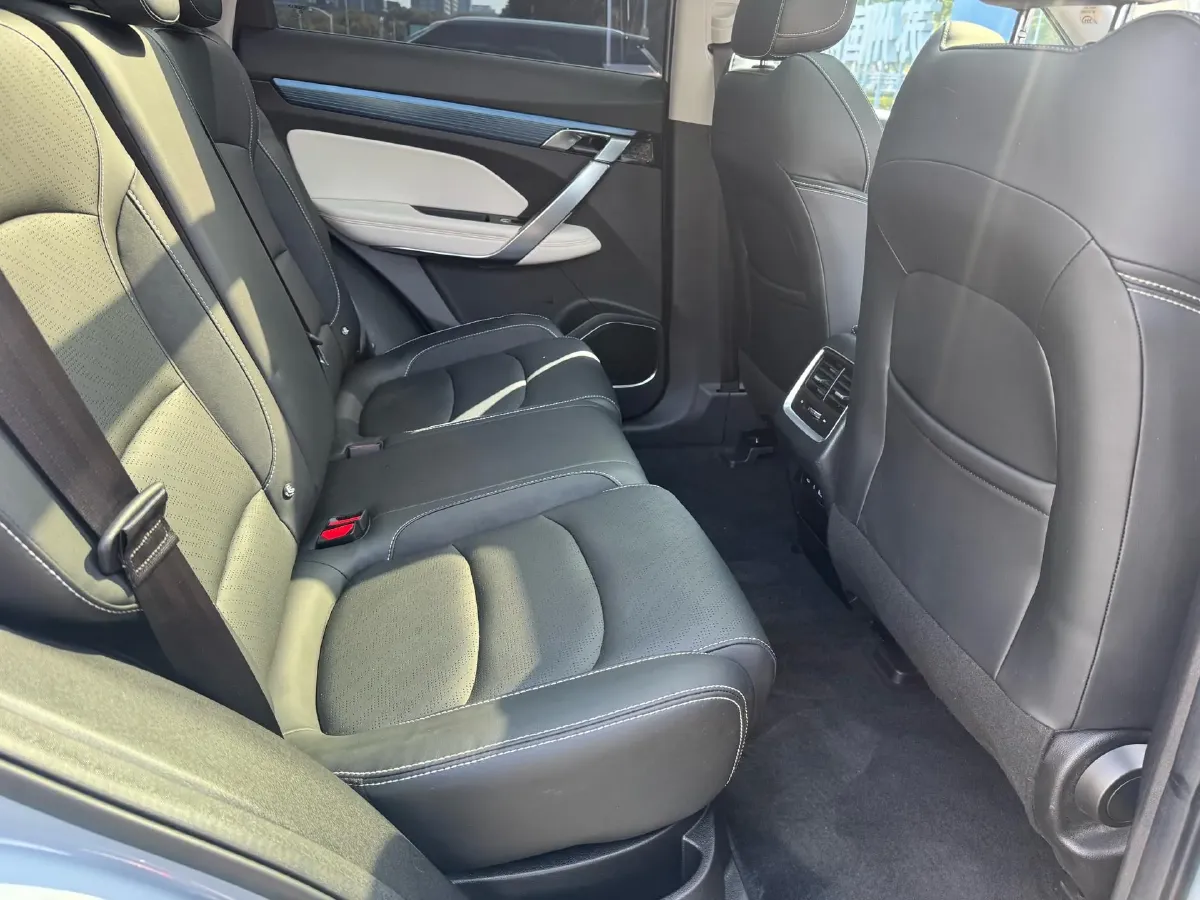 2022 Geely Azkarra 1.8T 184HP L4 7DCT,autocango,china used car exporter,china ev exporter,chinese used car exporter,chinese used ev exporter