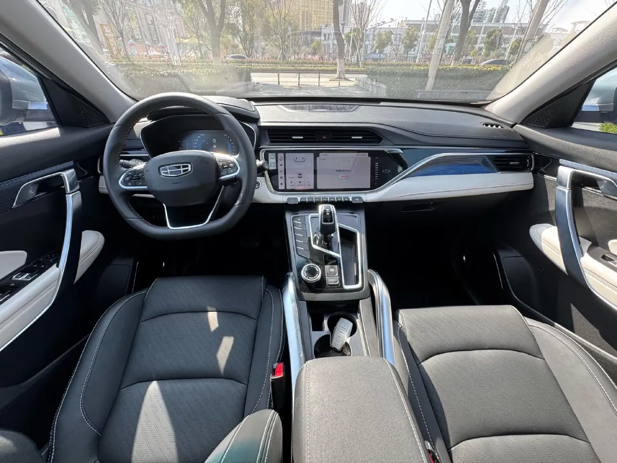 2022 Geely Azkarra 1.8T 184HP L4 7DCT,autocango,china used car exporter,china ev exporter,chinese used car exporter,chinese used ev exporter