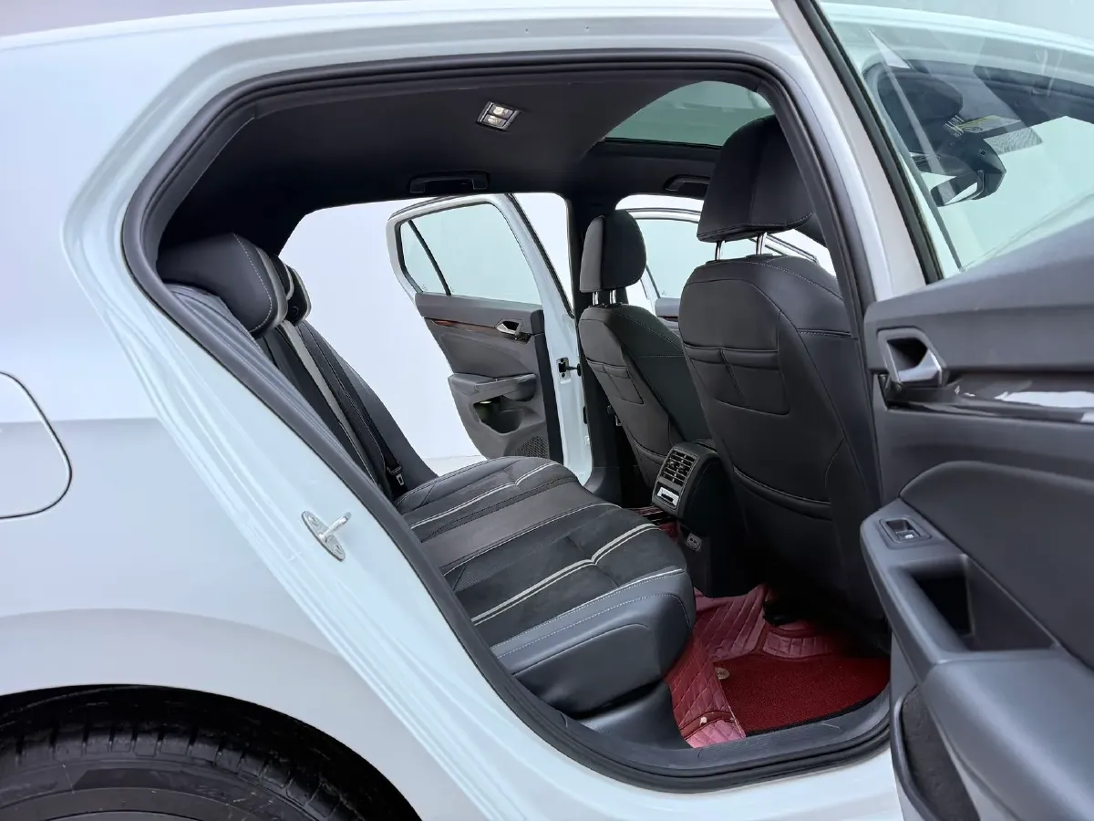 2021 Volkswagen Golf 1.4T 150HP L4 7DCT,autocango,china used car exporter,china ev exporter,chinese used car exporter,chinese used ev exporter