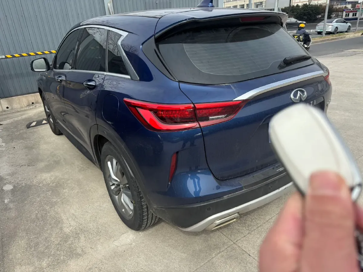 2020 Infiniti QX50 2.0T 245HP L4 CVT,autocango,china used car exporter,china ev exporter,chinese used car exporter,chinese used ev exporter