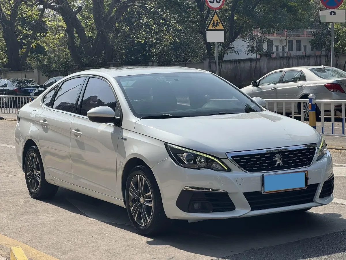 2019 Peugeot 308 1.2T 136HP L3 6AT,autocango,china used car exporter,china ev exporter,chinese used car exporter,chinese used ev exporter
