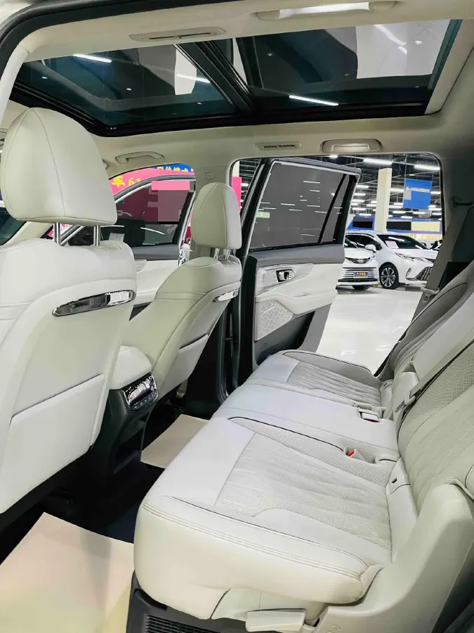 2022 GAC Trumpchi GS8 2.0T 190HP L4 E-CVT Hybrid,autocango,china used car exporter,china ev exporter,chinese used car exporter,chinese used ev exporter