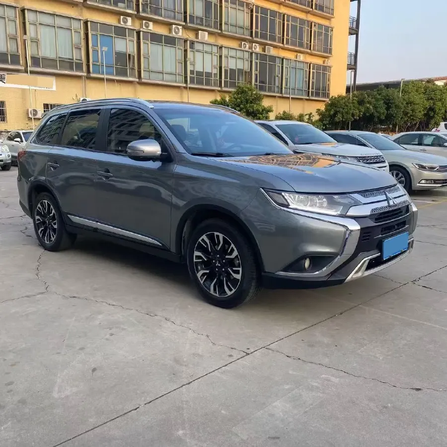 2019 Mitsubishi Outlander 2.0L 166HP L4 CVT,autocango,china used car exporter,china ev exporter,chinese used car exporter,chinese used ev exporter