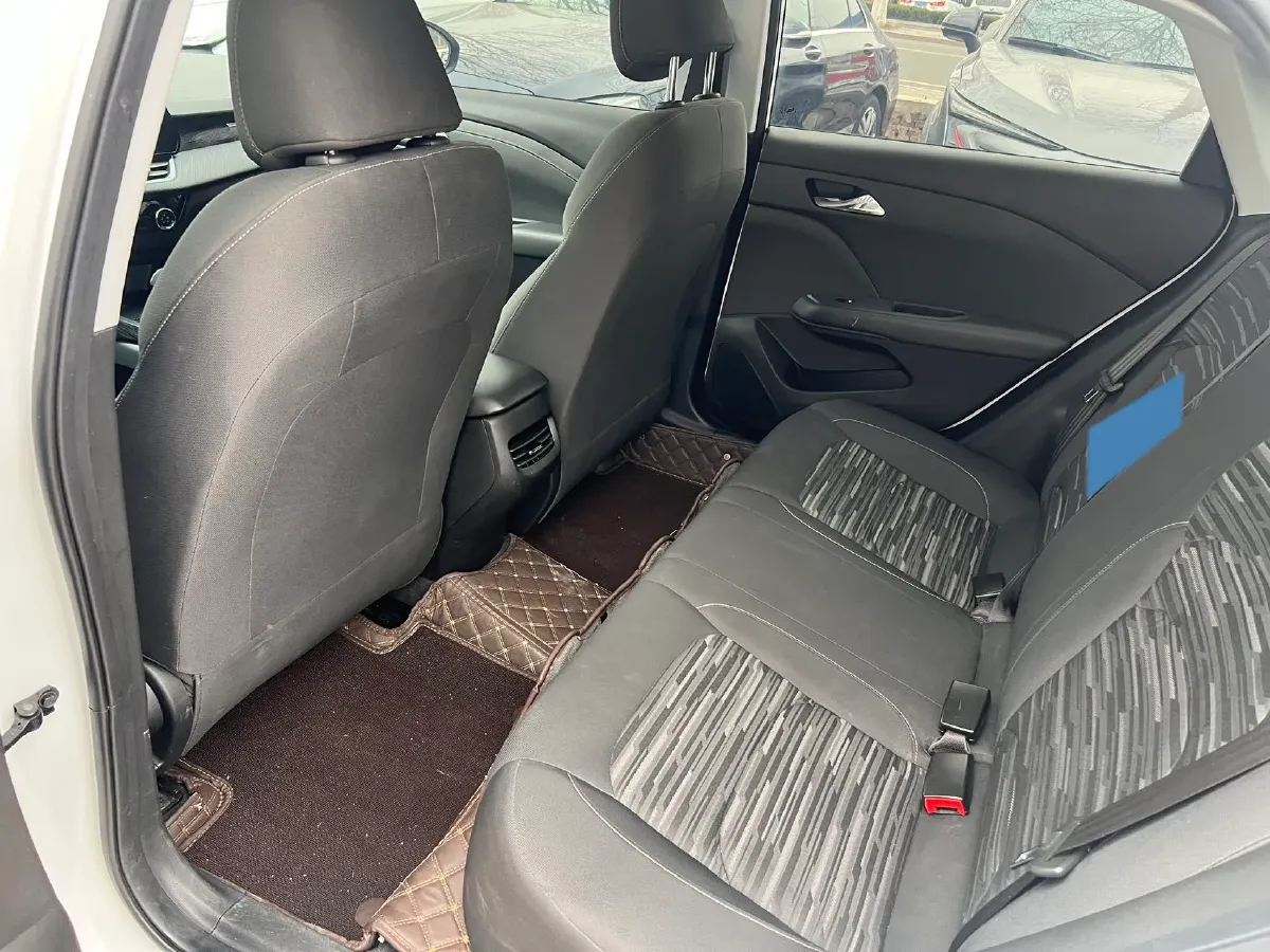 2024 Chevrolet Monza 1.5L 113HP L4 6DCT,autocango,china used car exporter,china ev exporter,chinese used car exporter,chinese used ev exporter