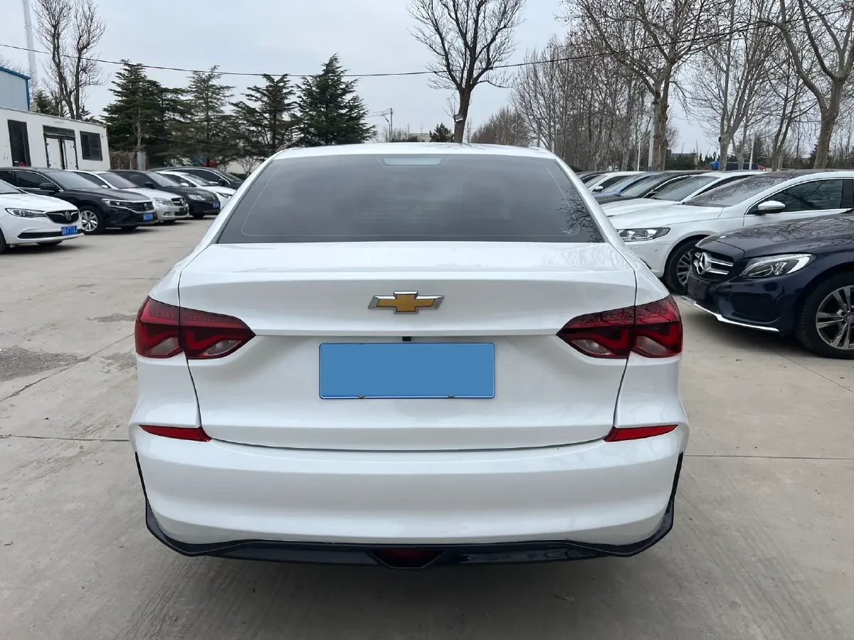 2024 Chevrolet Monza 1.5L 113HP L4 6DCT,autocango,china used car exporter,china ev exporter,chinese used car exporter,chinese used ev exporter