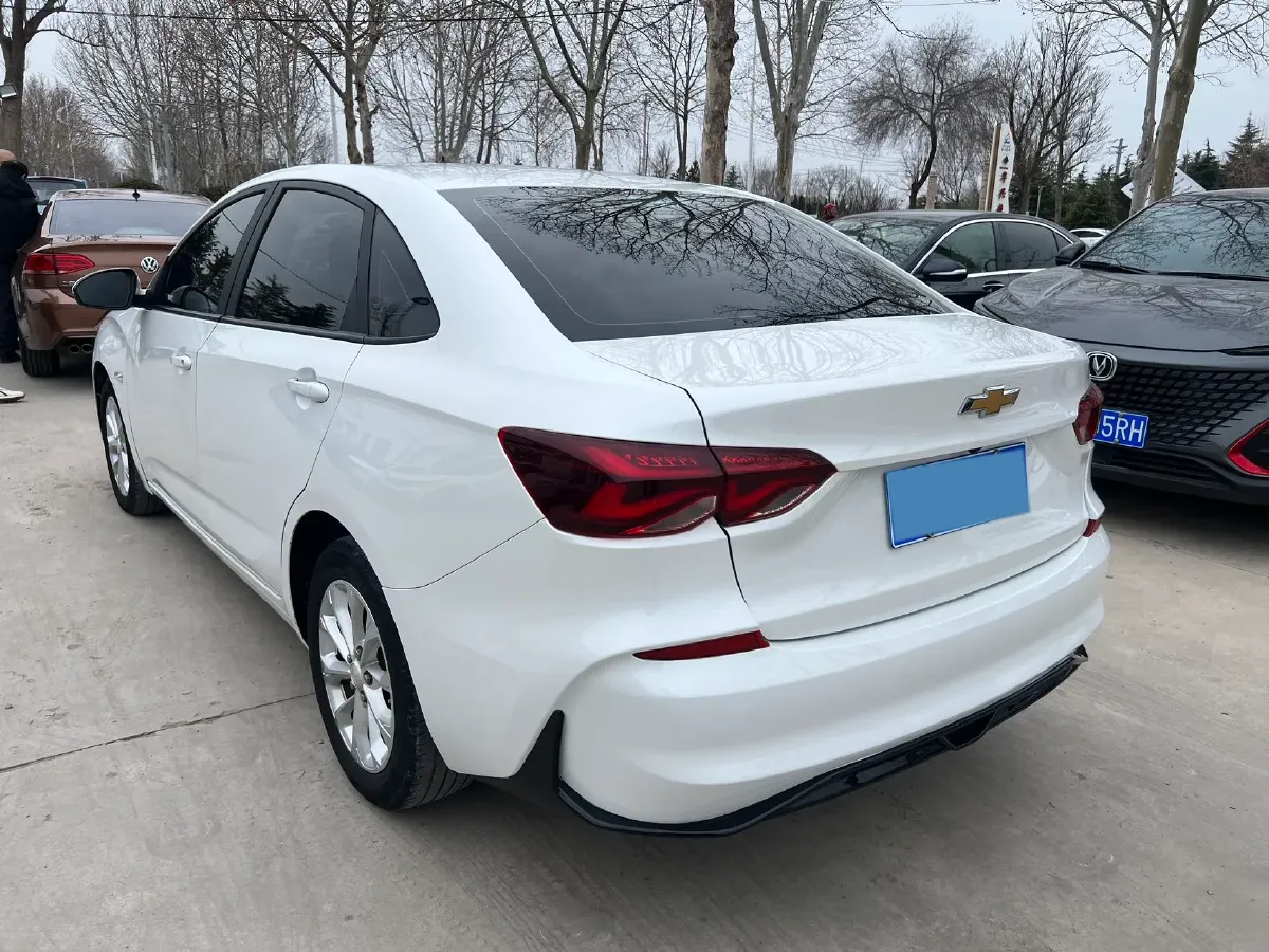 2024 Chevrolet Monza 1.5L 113HP L4 6DCT,autocango,china used car exporter,china ev exporter,chinese used car exporter,chinese used ev exporter