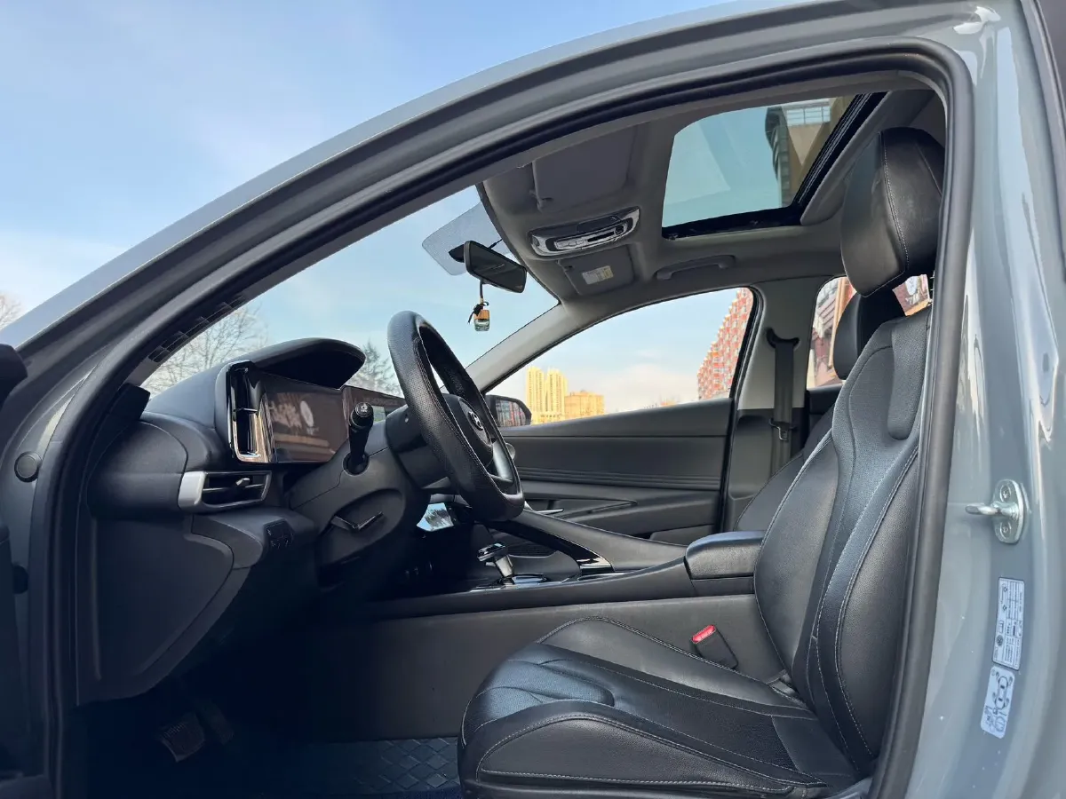 2021 Hyundai Elantra 1.5L 115HP L4 CVT,autocango,china used car exporter,china ev exporter,chinese used car exporter,chinese used ev exporter