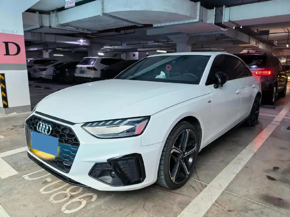 2024 Audi A4L 2.0T 190HP L4 7DCT,autocango,china used car exporter,china ev exporter,chinese used car exporter,chinese used ev exporter