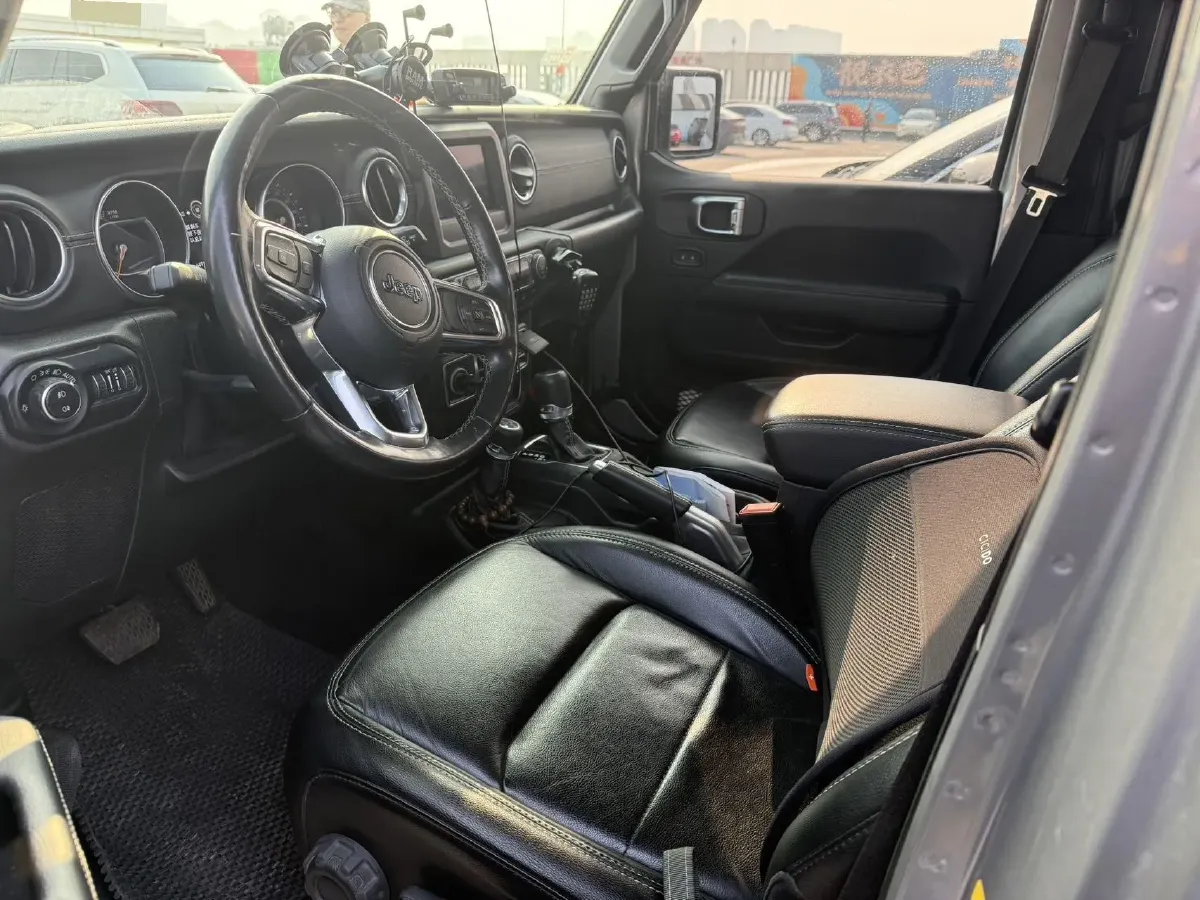 2019 Jeep Wrangler 2.0T 266HP L4 8AT,autocango,china used car exporter,china ev exporter,chinese used car exporter,chinese used ev exporter