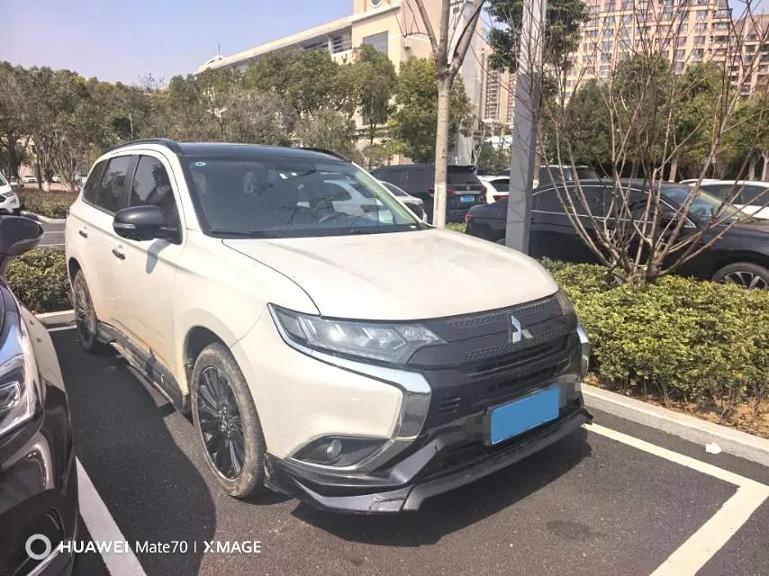 2021 Mitsubishi Outlander 2.4L 192HP L4 CVT,autocango,china used car exporter,china ev exporter,chinese used car exporter,chinese used ev exporter