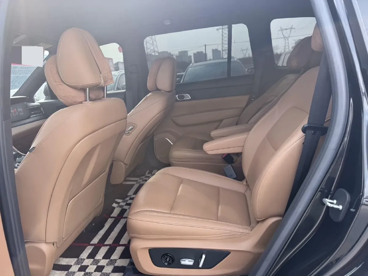 2021 Li ONE Range Extended 131HP REEV 40.5KWH,autocango,china used car exporter,china ev exporter,chinese used car exporter,chinese used ev exporter