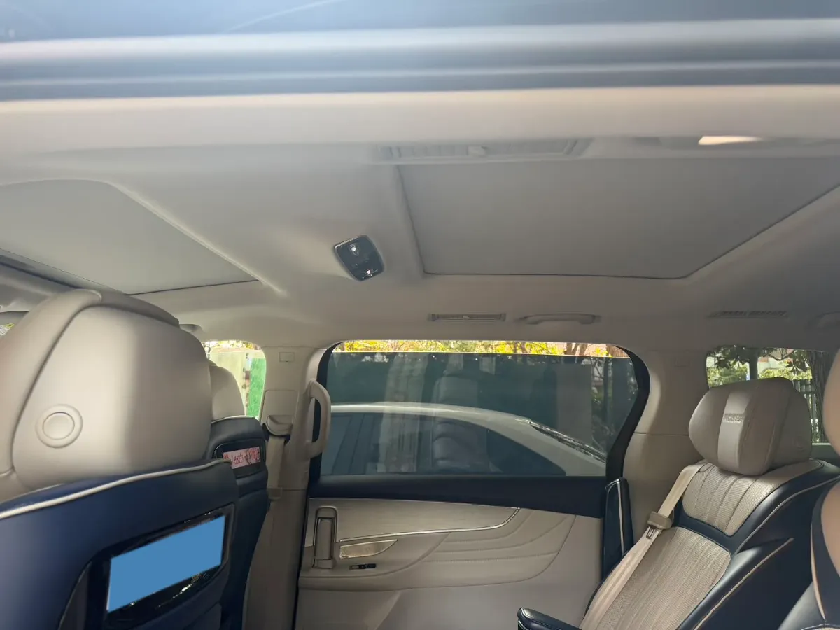 2021 Roewe iMAX8 2.0T 234HP L4 8AT,autocango,china used car exporter,china ev exporter,chinese used car exporter,chinese used ev exporter