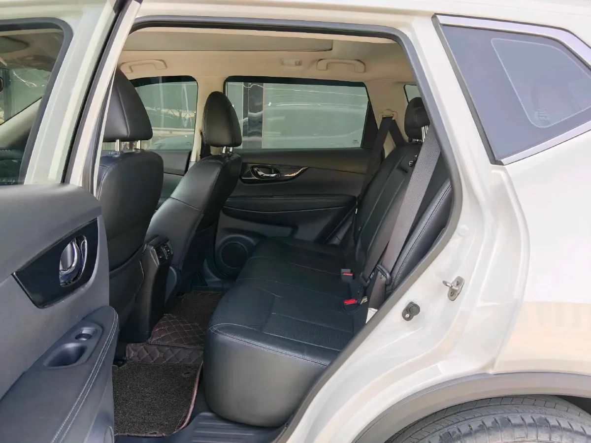 2019 Nissan X-Trail 2.5L 186HP L4 CVT,autocango,china used car exporter,china ev exporter,chinese used car exporter,chinese used ev exporter