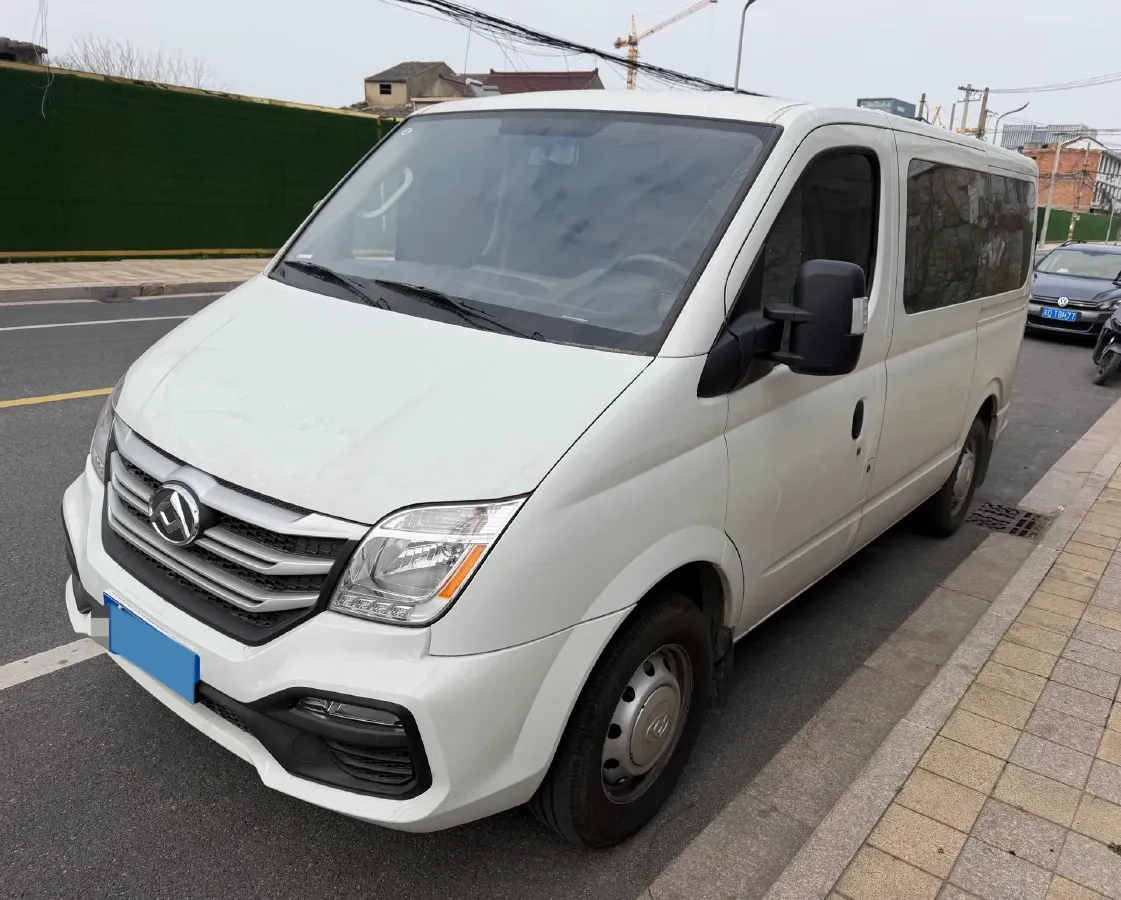 2025 BAW RuiSheng Trump M7 2.0L 144HP L4 5MT,autocango,china used car exporter,china ev exporter,chinese used car exporter,chinese used ev exporter