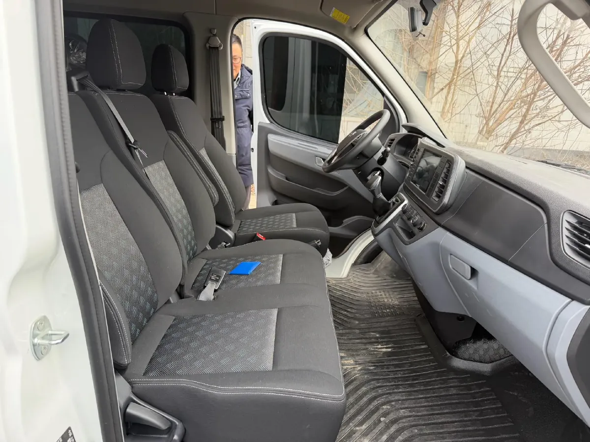 2025 BAW RuiSheng Trump M7 2.0L 144HP L4 5MT,autocango,china used car exporter,china ev exporter,chinese used car exporter,chinese used ev exporter