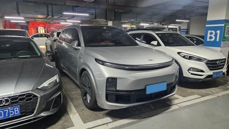 2022 Li L9 Range Extended 154HP REEV 42.6KWH,autocango,china used car exporter,china ev exporter,chinese used car exporter,chinese used ev exporter