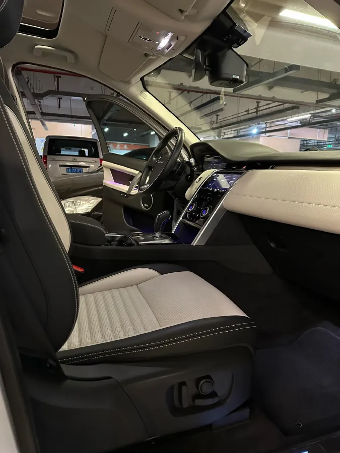 2020 Land Rover Discovery Sport 2.0T 249HP L4 9AT,autocango,china used car exporter,china ev exporter,chinese used car exporter,chinese used ev exporter