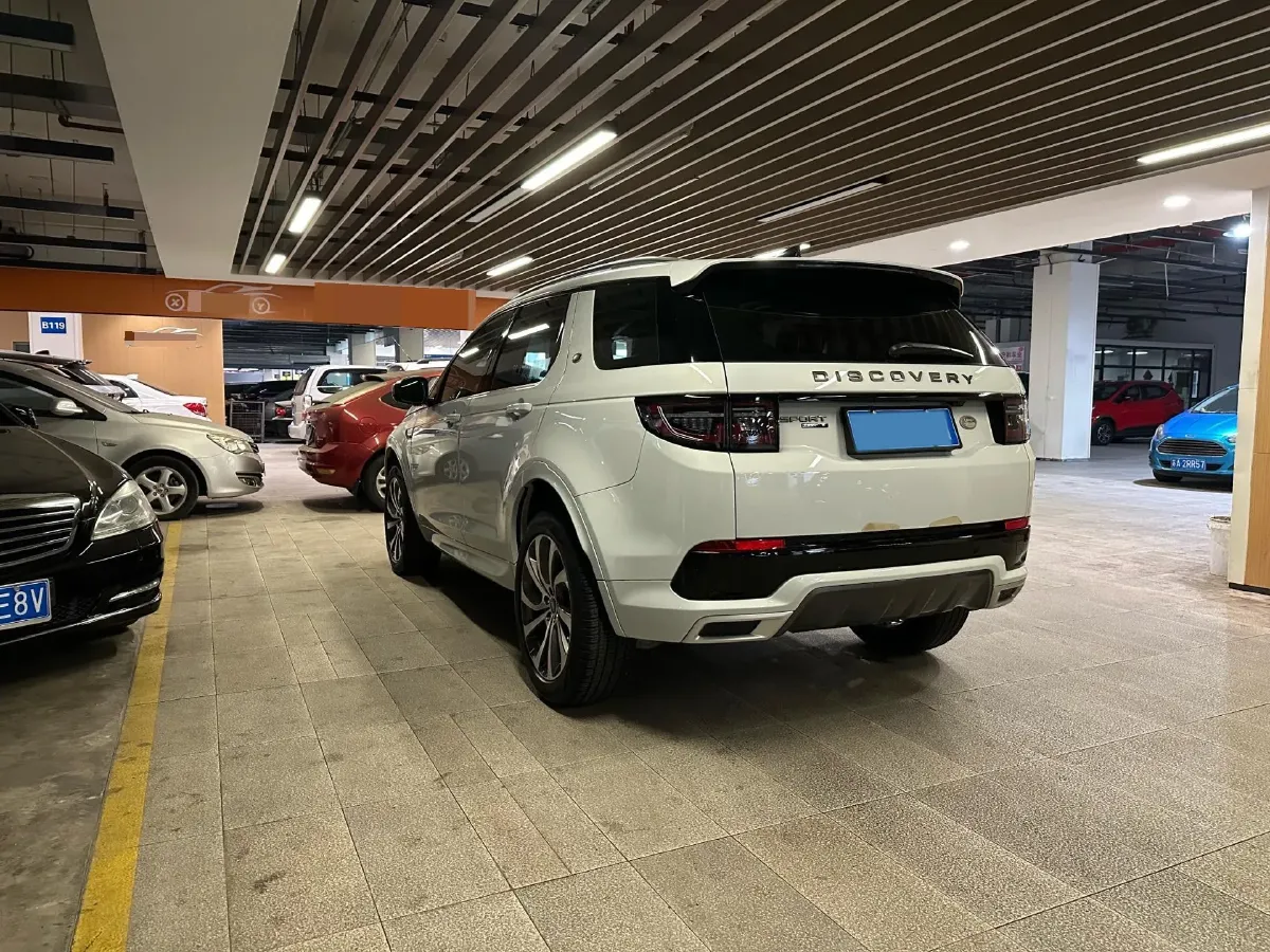 2020 Land Rover Discovery Sport 2.0T 249HP L4 9AT,autocango,china used car exporter,china ev exporter,chinese used car exporter,chinese used ev exporter