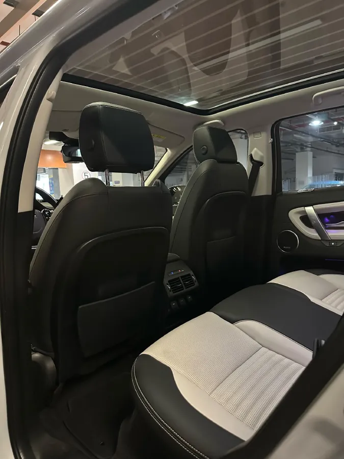 2020 Land Rover Discovery Sport 2.0T 249HP L4 9AT,autocango,china used car exporter,china ev exporter,chinese used car exporter,chinese used ev exporter